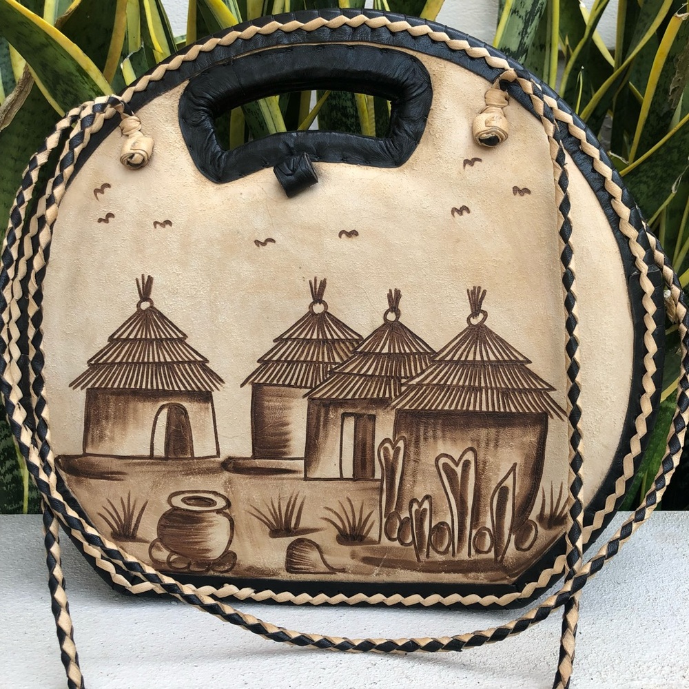 Wicker Straw Round Purse Tribal Village Huts Scene Bag Brown Red Vintage 60s 70s